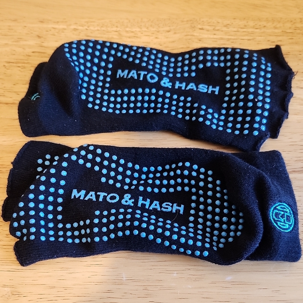Toeless Half Toe Pedicure  Yoga Socks With Grip One Pair